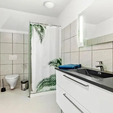 11 Bedroom Pet Friendly In Prázdninový dům Rønde