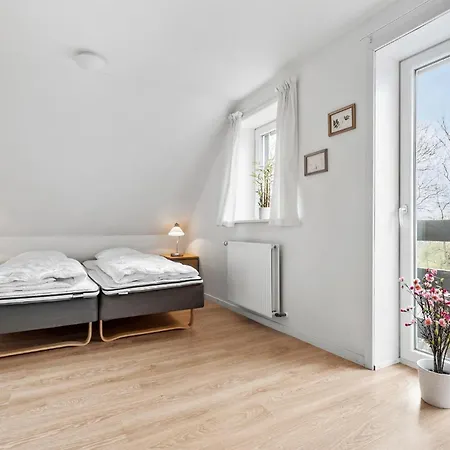 펜션 11 Bedroom Pet Friendly In Rønde