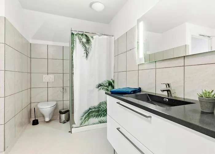 11 Bedroom Pet Friendly In 펜션 Rønde