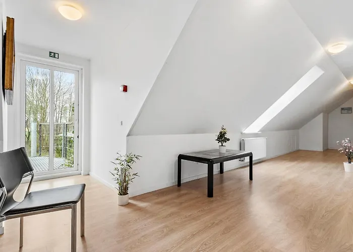 11 Bedroom Pet Friendly In 펜션 Rønde