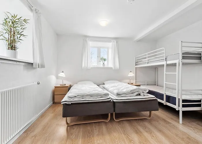 펜션 11 Bedroom Pet Friendly In *