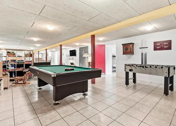 11 Bedroom Pet Friendly In * Rønde